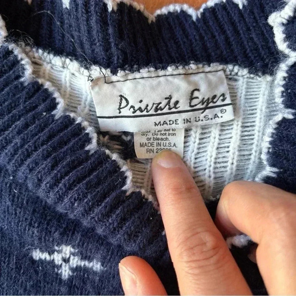 Vtg 80s Ugly Christmas Sweater Women Blue Snowflakes USA Made Sz S 100% Acrylic - Picture 7 of 9